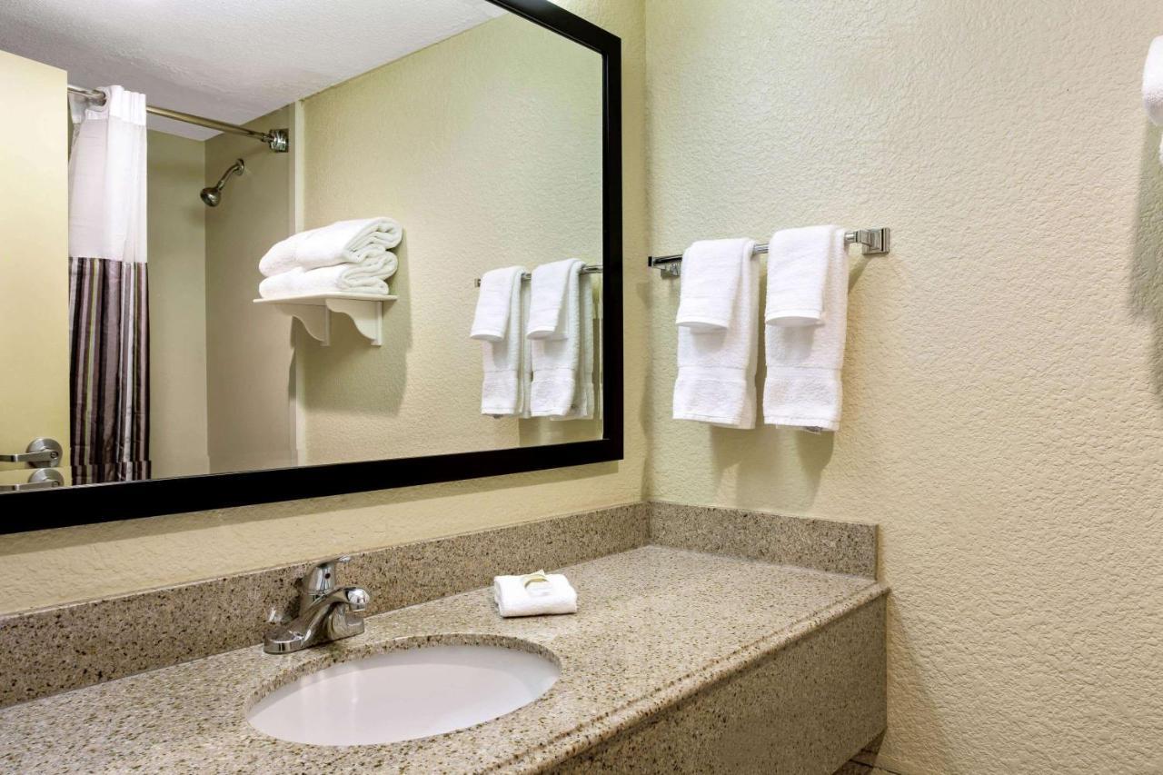 La Quinta By Wyndham Armonk Westchester Cnty Apt Екстериор снимка