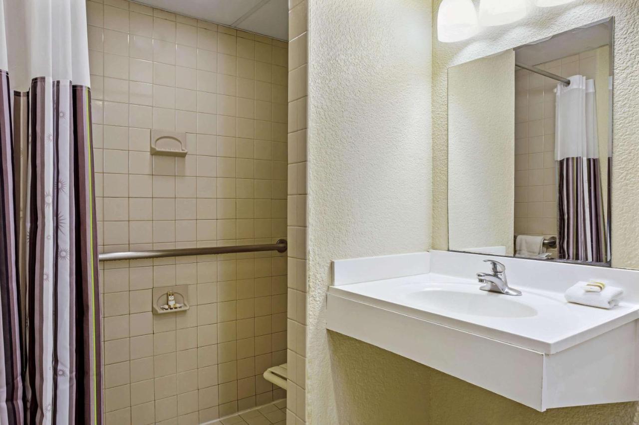 La Quinta By Wyndham Armonk Westchester Cnty Apt Екстериор снимка